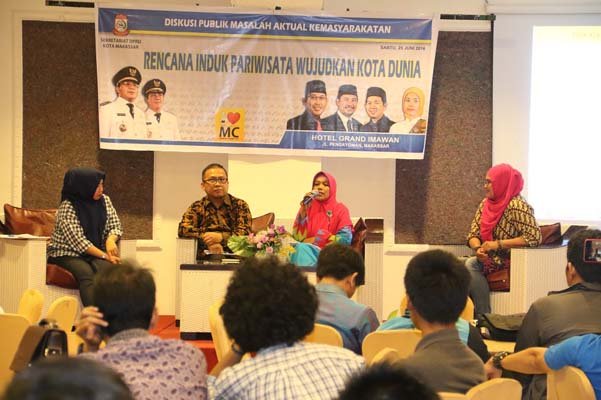 Sekretariat DPRD Kota Makassar, Sore ini Sabtu, 25/06/16, menggelar Diskusi Publik Masalah Aktual Kemasyarakatan bertajuk “Rencana induk Pariwisata Wujudkan Kota Dunia” di Hotel Imawan Pengayoman Makassar.