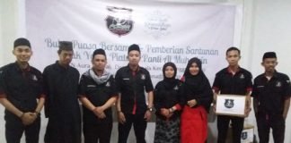 Dewan Pimpinan Wilayah Fans of Rhoma and Soneta (DPW Forsa) Sulawesi Selatan menggelar Amal Bakti Ramadhan, Ahad (19/6/2016).