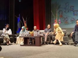 Wakil Ketua III DPRD Kota Makassar Indira Mulyasari Paramastuti tampil sebagai narasumber talk show di Trans Studio Jl HM Patompo, Selasa (26/7/2016) .
