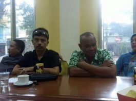 Ketua dan Sekretaris Panitia, Farouk dan Sudirma Muhammadiyah pada rapat pemantapan panitia. (foto:humas panitia)