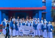 Mahasiswa Poltekkes Makassar Pengabmas Bagi Siswa SLB SMAN 1