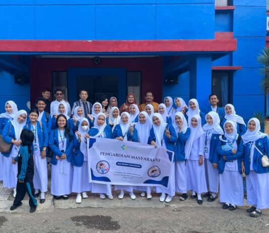 Mahasiswa Poltekkes Makassar Pengabmas Bagi Siswa SLB SMAN 1